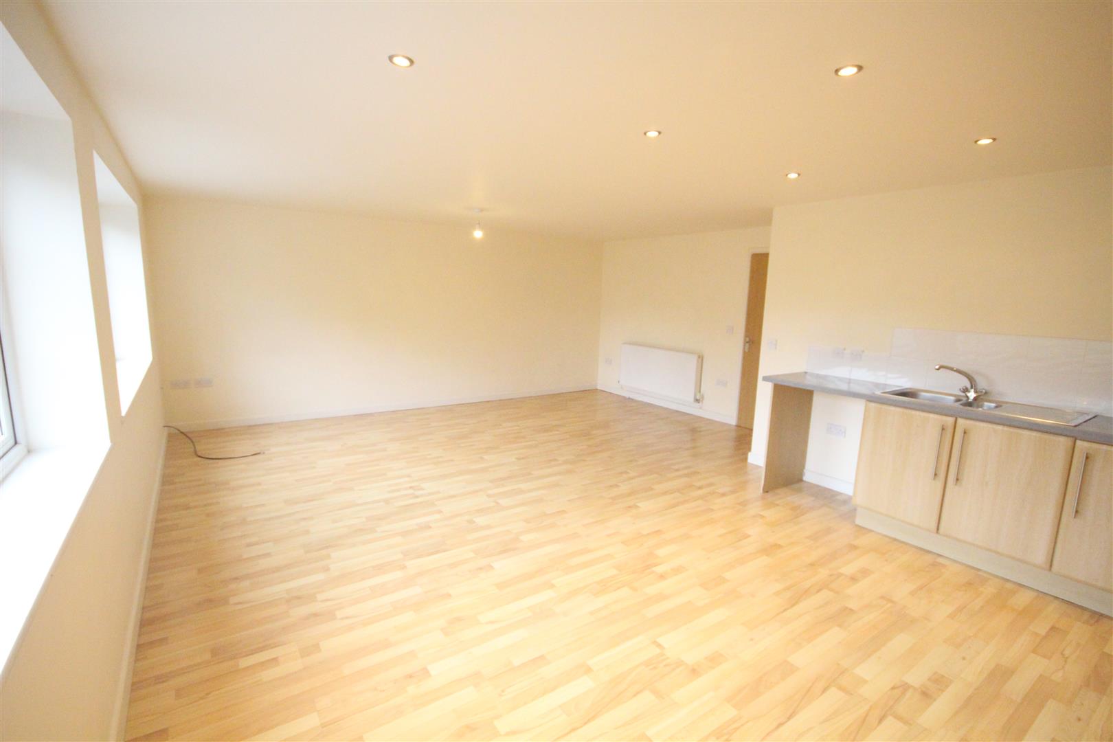 2 bedroom apartment SSTC in Colne - IMG_3444.jpg